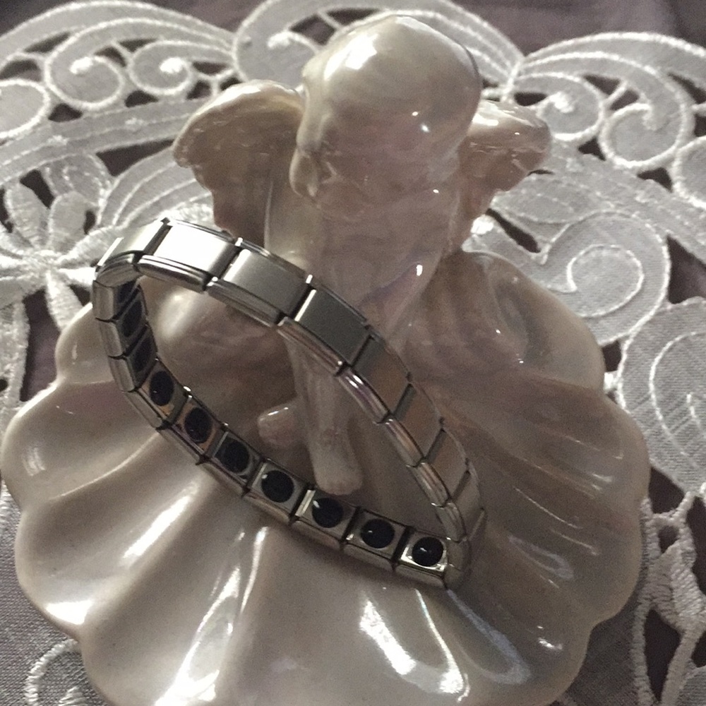 COPY - Magnetic bracelet